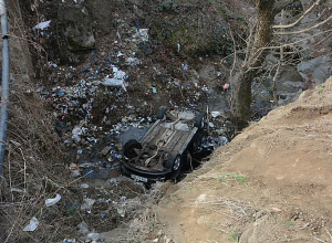 Խնածախ համայնքի ճանապարհին «Opel Vectra»-ն դուրս է եկել ճանապարհի երթևեկելի գոտուց դեպի աջ և գլորվել ձորը