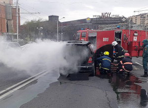 Հրդեհ ավտոմեքենայում