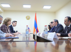 Ռոբերտ Խաչատրյանն ընդունել է Հայաստանում ԱՄՆ դեսպան Քրիստինա Քվինին
