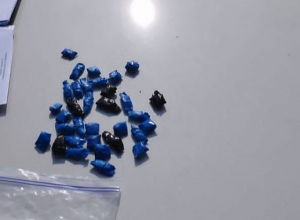 Երկու երիտասարդ տասնյակ փաթեթներով թմրամիջոցներ են տեղադրել Երևանի տարբեր հատվածներում. նրանք կալանավորվել են