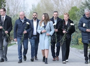 Շվեդիայի պատգամավորները Եռաբլուրում հարգանքի տուրք են մատուցել զոհվածների հիշատակին