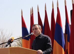 Մենք մեր ժողովրդին առաջարկում ենք պայքար հանուն փրկության և պատրաստ ենք լինել այդ պայքարի և՛ զինվորը, և՛ առաջամարտիկը․ Իշխան Սաղաթելյան