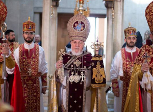 Ամենայն Հայոց Կաթողիկոսը Սուրբ Հարության տոնի առթիվ Պատարագ է մատուցել Սուրբ Գրիգոր Լուսավորիչ մայր եկեղեցում