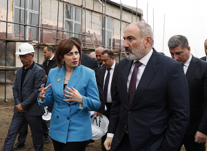 Վարչապետը ծանոթացել է Եղեգնաձորի հիվանդանոցի N1 դպրոցի եւ տոմոգրաֆիայի կենտրոնի կառուցման ընթացքին