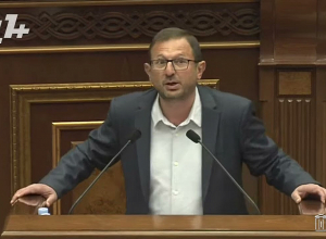 Плевками и телохранителями нельзя лишать прав наших граждан: Манукян