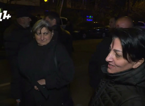 Զոհված զինծառայողների ծնողները նստացույց են հայտարարել