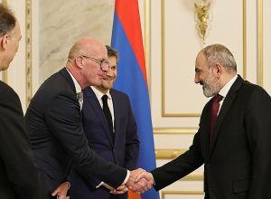 Վարչապետն ընդունել է «Ֆիլիպ Մորրիս Ինտերնեշնլ»-ի փոխնախագահին