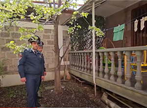 Հյուրանոցի համարից լսվել է ծեծի ձայն. մանրամասներ մոր պարանոցը կտրելու դեպքից