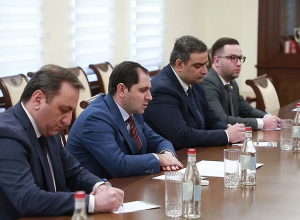 Սուրեն Պապիկյանն ընդունել է Հնդկաստանի նորանշանակ արտակարգ և լիազոր դեսպան Նիլակշի Սահա Սինհային