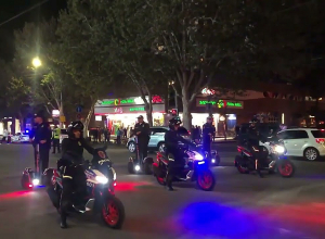 Պարեկները նոր ստացած տեխնիկայով ուղեկցում են ջահերով երթի մասնակիցներին