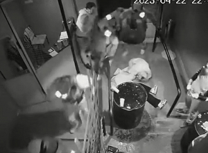 «Պոլիգրաֆ» ակումբում խուզարկությամբ հայտնաբերվել են թմրամիջոցների նմանվող զանգվածներ.  բաժին է տեղափոխվել 41 անձ