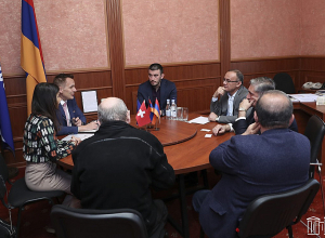 Ադրբեջանը շարունակում է սադրանքներն ու ճնշումները եւ սեղմում Արցախի շուրջ օղակը․ Սեյրան Օհանյանը՝ Հայաստանում Շվեյցարիայի դեսպանին