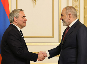 Премьер-министр принял председателя Совета региона Франции О-де-Франс