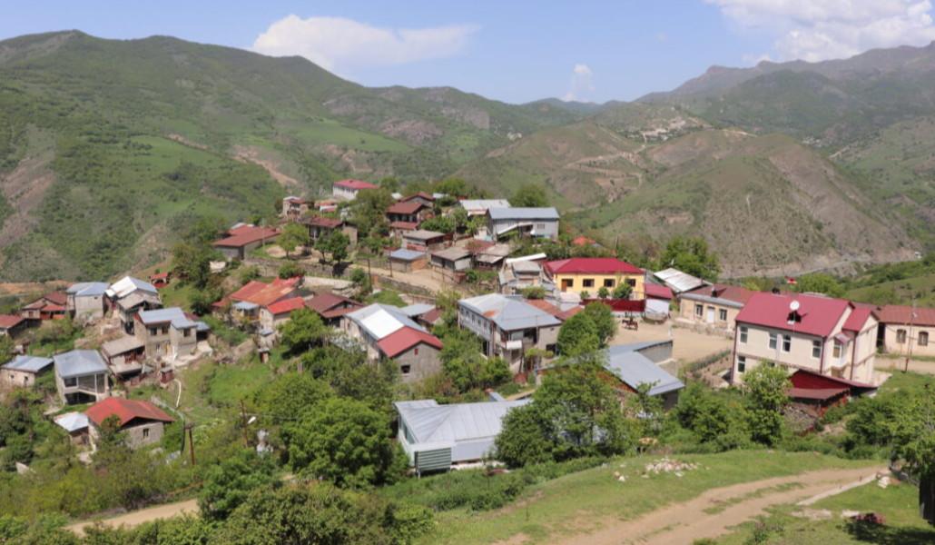 Mets-shen-Village-scaled-1024x683