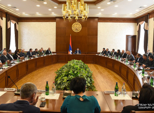 Արայիկ Հարությունյանը խորհրդակցություն է հրավիրել՝ պետական կառավարման համակարգի պատասխանատուների մասնակցությամբ