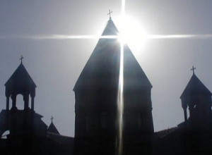 Առաքելական եկեղեցին նշում է Սուրբ Խաչի երևման տոնը