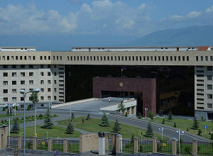 Подразделения ВС Азербайджана открыли огонь по армянским позициям в направлении села Кут