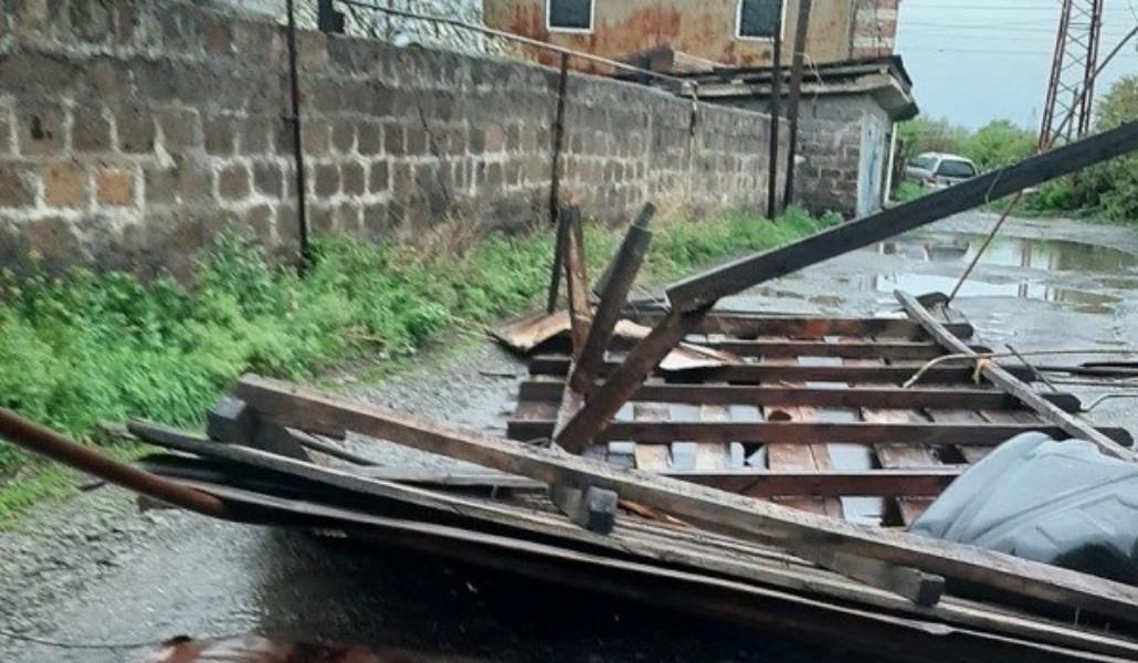 thumbnail_Վնասներ քամու հետևանքով