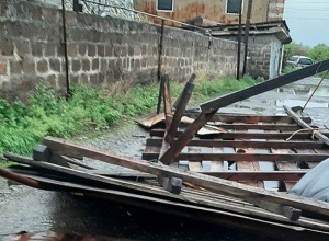 Վնասներ Գյումրիում՝ քամու հետևանքով
