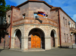 Представители отдельных стран и международных организаций не вправе распоряжаться судьбой народа Арцаха: МИД Арцаха