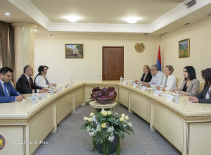 ՀՀ քննչական կոմիտեի նախագահի տեղակալ Արսեն Այվազյանն այսօր ընդունել է ՀՀ-ում ԱՄՆ դեսպանատան պատվիրակությանը