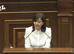 Նույն հետեւողականությամբ դա էլ պարզեք․ Դավոյան