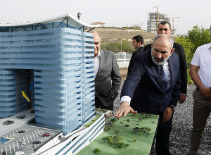 Премьер-министр присутствовал при закладке фундамента технологического центра, основанного при поддержке правительства