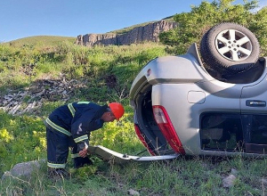 Գետափ-Մարտունի ճանապարհին «Nissan X-Trail»-ը  գլորվել է ձորը