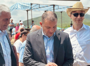 Սյունիքի մարզի Խոտ բնակավայրում մասնակցել եմ «Ոչխարների Խուզման» փառատոնին․ Քերոբյան