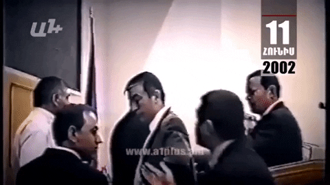 Օրացույց. հունիսի 11-ը. Գործին խառնվում է Լևոն Տեր-Պետրոսյանը, ով եկել էր ՆԳՆ Վանո Սիրադեղյանի հետ