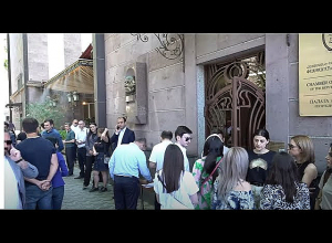 Փաստաբանների բողոքի քայլերթը` դեպի Եվրամիության հայաստանյան գրասենյակ. ՈՒՂԻՂ