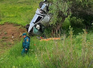 Ջերմուկում ավտոմեքենան բախվել է ծառին, կա մեկ զոհ և երկու տուժած. ղեկին անչափահաս է եղել