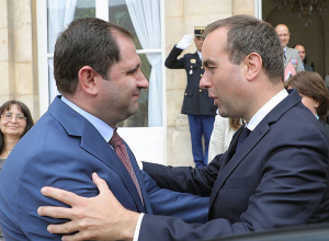 Հայ-ֆրանսիական բարեկամական հարաբերությունների ոգով  շարունակեցինք քննարկումները․ Պապիկյան