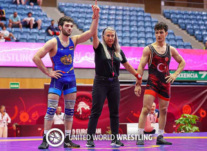 Յուրիկ Հովեյանը՝ ադրբեջանցի և թուրք ըմբիշների սարսափ. երիտասարդների ԵԱ