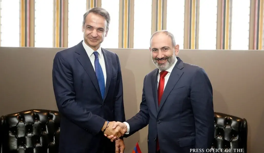nikol-pashinyan-kiriakos-micotakis
