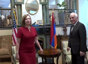 Նախագահ Վահագն Խաչատուրյանն ԱՄՆ Անկախության օրվա առթիվ այցելել է Հայաստանում ԱՄՆ դեսպանի կեցավայր