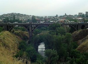 Փորձել է ինքնասպանություն գործել՝ նետվելով Երևանի Հաղթանակի կամրջից