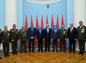 Նախագահ Վահագն Խաչատուրյանի հրամանագրերով Սահմանադրության օրվա առթիվ բարձր կոչումներ են շնորհվել
