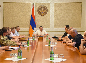 Արայիկ Հարությունյանը խորհրդակցություն է հրավիրել անվտանգային և հումանիտար մարտահրավերների շուրջ