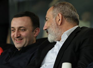 Հայաստանի և Վրաստանի վարչապետները հետևում են ֆուտբոլի երիտասարդական առաջնության եզրափակիչ խաղին