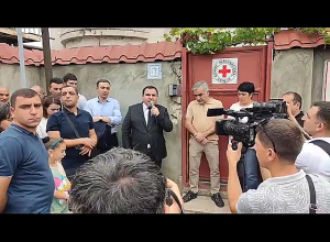 Կարմիր Խաչի մոտ էին երթի մասնակիցները