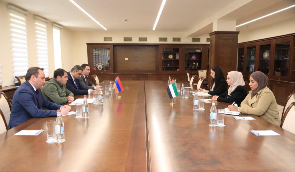 thumbnail_photo_5307574921037204549_y