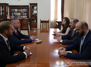 Армен Григорян принял новоназначенного посла Польши