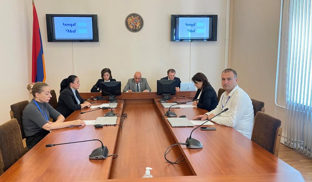 thumbnail_nist photo