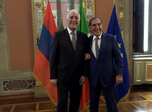 Նախագահ Վահագն Խաչատուրյանը հանդիպել է Իտալիայի Սենատի նախագահ Ինյացիո Լա Ռուսսայի հետ