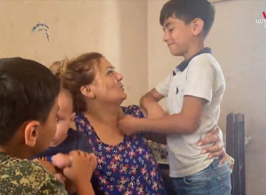 Հացից՝ կաթի հերթ. ստեփանակերտցի 6 երեխաների մոր առօրյան