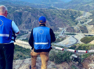 Миссия ЕС в РА следит за гуманитарным грузом, направляемым в Арцах