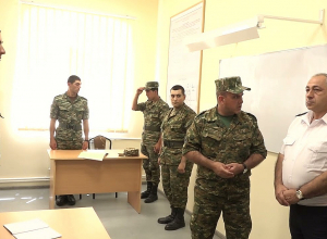 Զինվորական դատախազն այցելել է ՊՆ ուսումնական զորամաս