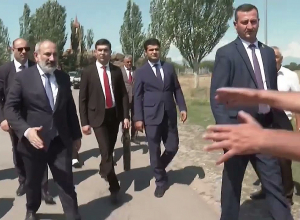 Վարչապետը Ծովինարում հարգանքի տուրք է մատուցել հերոսների հիշատակին