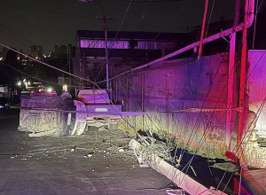 «Mercedes Sprinter»-ը  բախվել է սյանը և կողաշրջվել